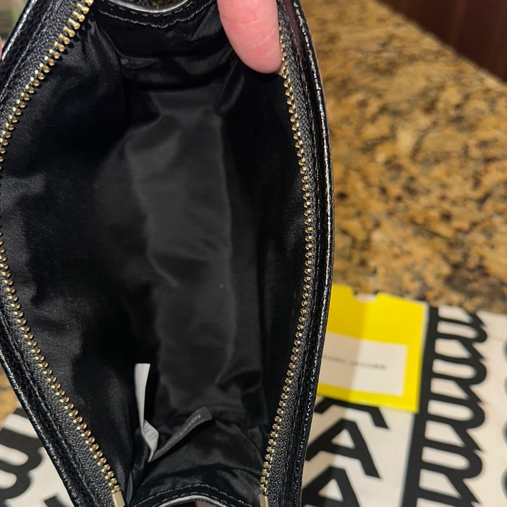 Marc Jacobs ❤️The Grind Leather Cosmetic Bag-NWT - Picture 9 of 13